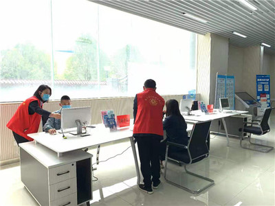 河南宝丰创新政务公开模式 开设政务公开专区提升服务效能