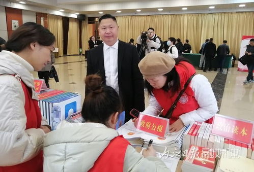 内江市市中区图书馆首次亮相两会现场，助力代表委员履职